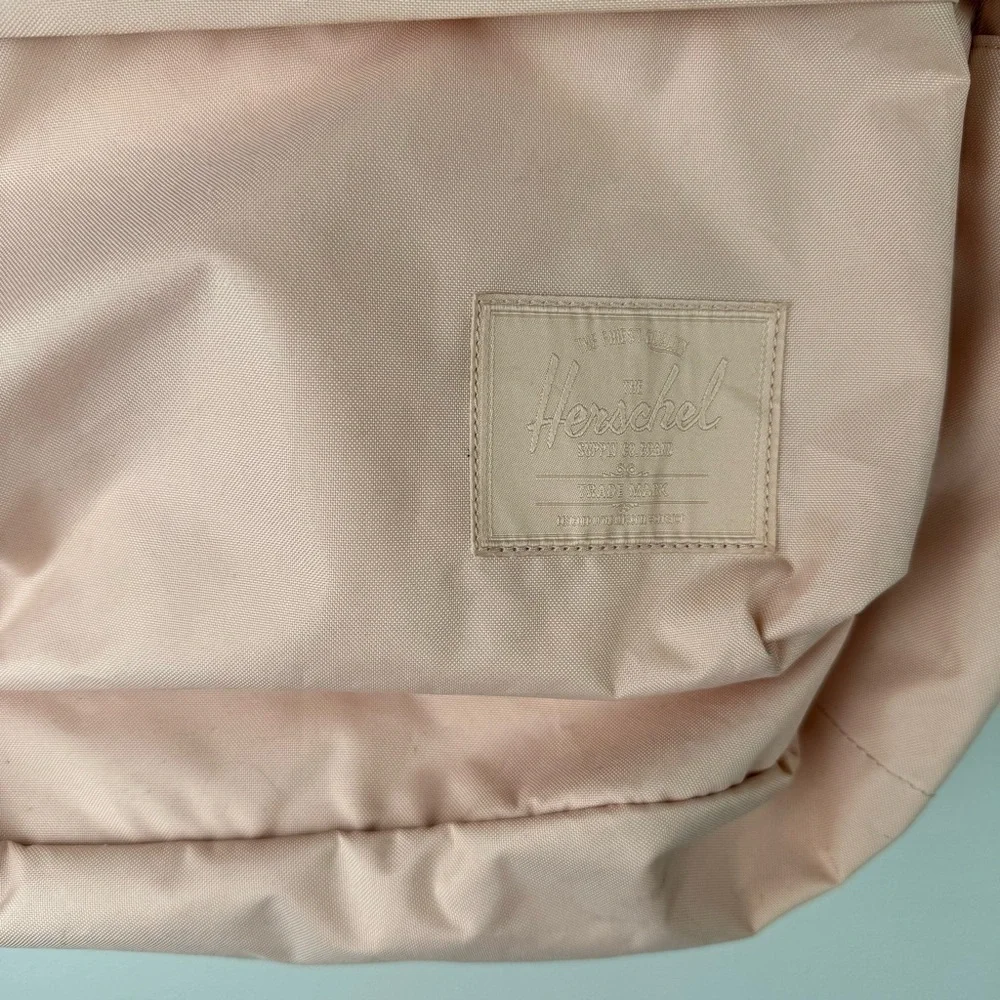 URBAN OUTFITTERS Hershel classic light backpack pink